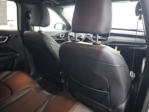 New 2026 Jeep Compass Limited image 14