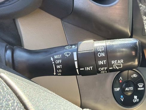 Used 2012 Toyota RAV4 Limited image 8