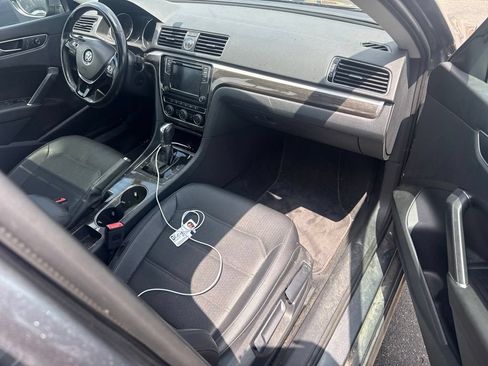Used 2017 Volkswagen Passat 1.8T SE w/ SE Lighting Package FWD image 6