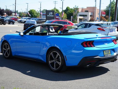 Used 2025 Ford Mustang Premium RWD image 11
