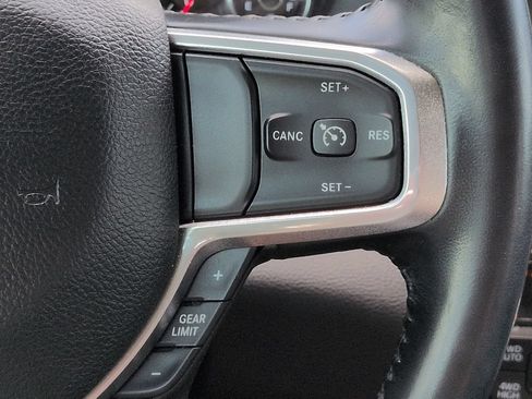 Used 2022 RAM 1500 Laramie AWD/4WD image 24