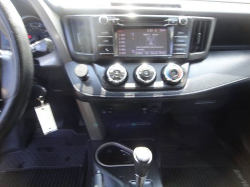 Used 2018 Toyota RAV4 LE w/ All Weather Liner Package AWD/4WD image 8