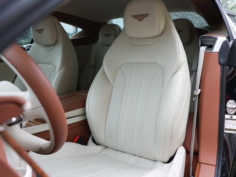 Used 2024 Bentley Continental GT image 5