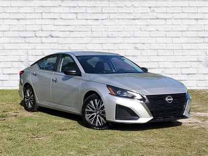 Used 2024 Nissan Altima 2.5 SV