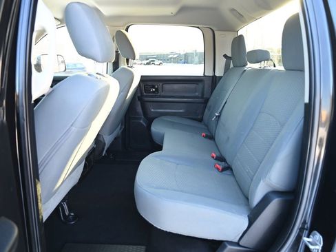 Used 2018 RAM 2500 Tradesman w/ Chrome Appearance Group image 31