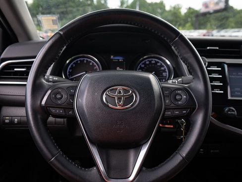 Used 2018 Toyota Camry SE FWD image 27