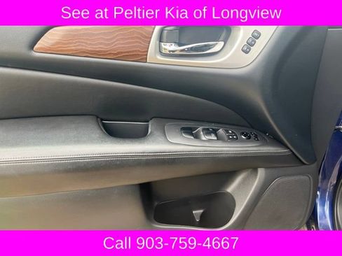 Used 2017 Nissan Pathfinder Platinum FWD image 9