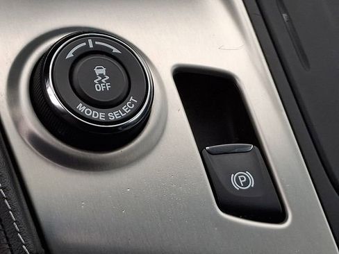 Used 2017 Chevrolet Corvette Stingray Coupe w/ 1LT image 23