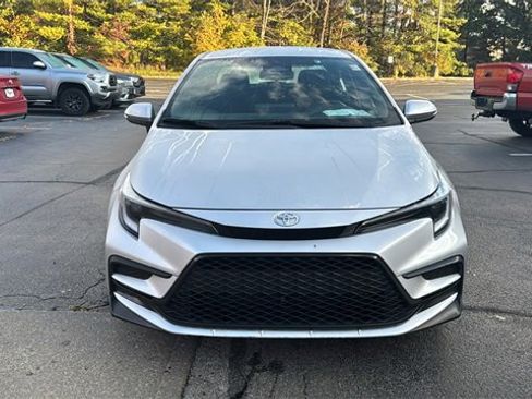 Used 2024 Toyota Corolla SE image 9