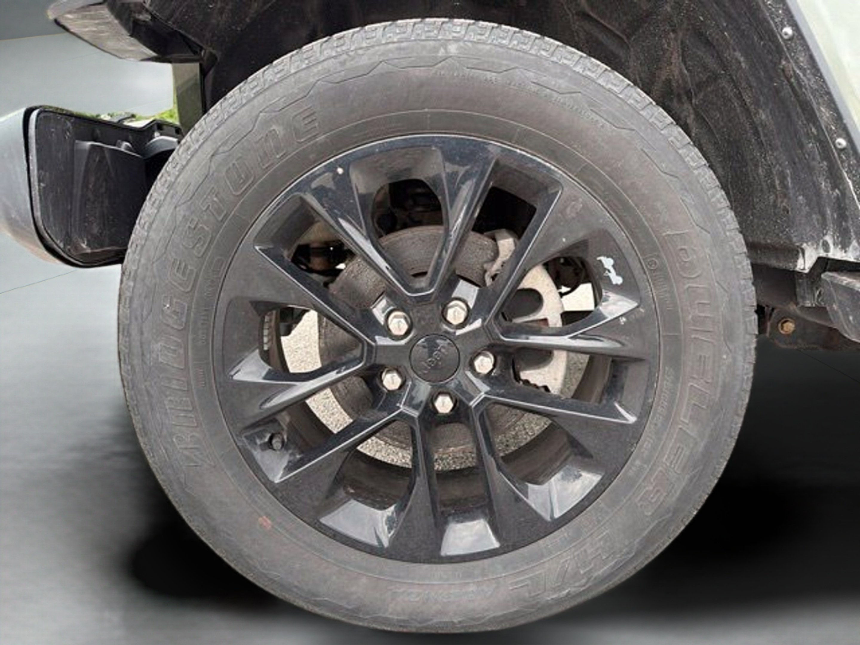 Used 2021 Jeep Wrangler Unlimited Sahara w/ Cold Weather Group AWD/4WD image 24
