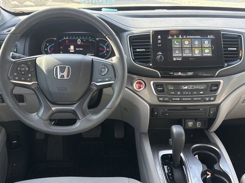Used 2020 Honda Pilot EX image 5