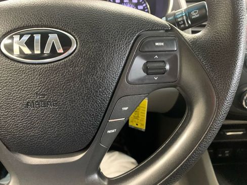Used 2016 Kia Forte LX image 28