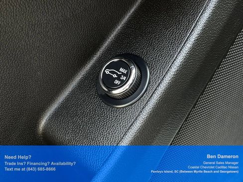 Used 2023 Chevrolet Traverse LT FWD image 7