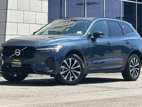 Used 2024 Volvo XC60 B5 Core AWD/4WD image 8
