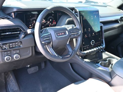 Used 2026 GMC Yukon XL AT4 image 3