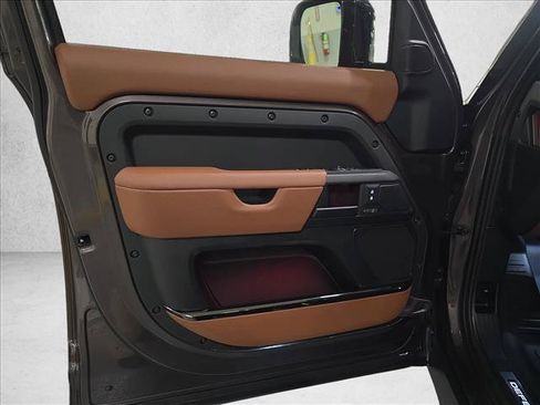 New 2026 Land Rover Defender 110 OCTA AWD/4WD image 26