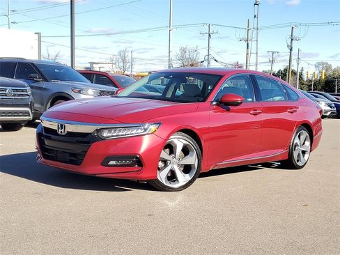 Certified 2018 Honda Accord Touring image 33