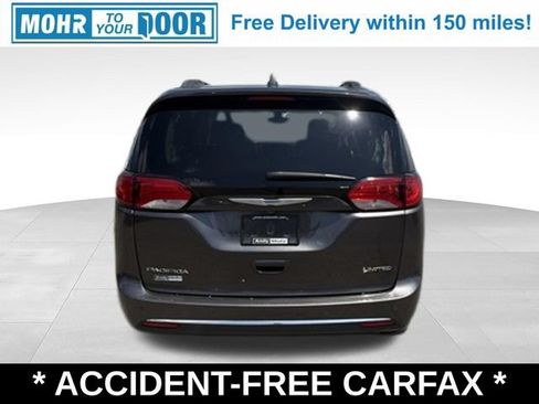 Used 2019 Chrysler Pacifica Limited FWD image 4