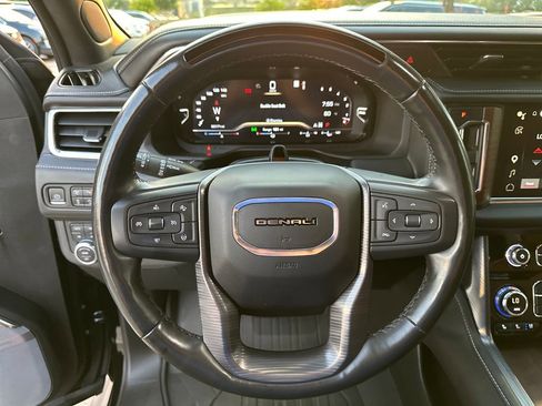 Used 2023 GMC Yukon XL Denali Ultimate AWD/4WD image 21