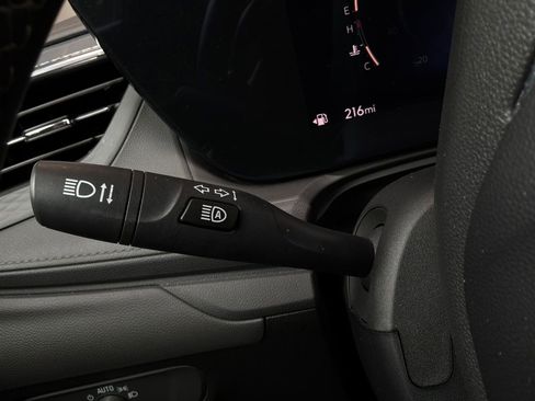 Used 2025 Buick Encore GX Preferred FWD image 34