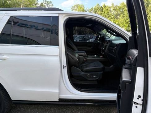 Used 2019 Ford Expedition Limited w/ Equipment Group 303A RWD image 31