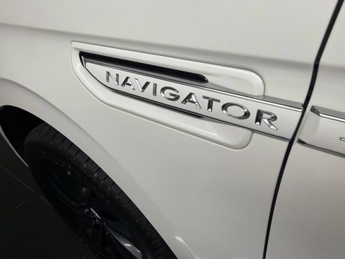 Certified 2021 Lincoln Navigator Reserve AWD/4WD image 42