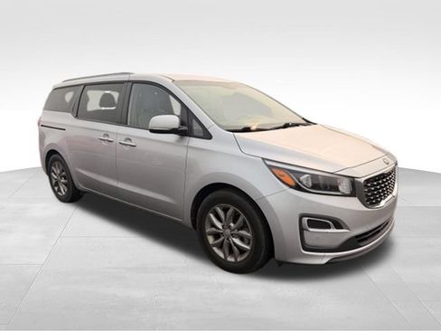 Used 2021 Kia Sedona EX FWD image 3