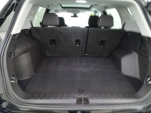 Used 2023 GMC Terrain SLE w/ Driver Convenience Package AWD/4WD image 21
