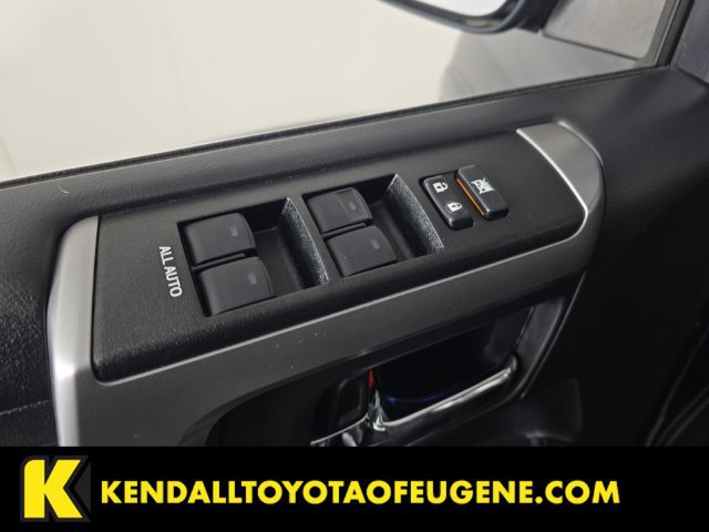 Used 2021 Toyota 4Runner Limited AWD/4WD image 25