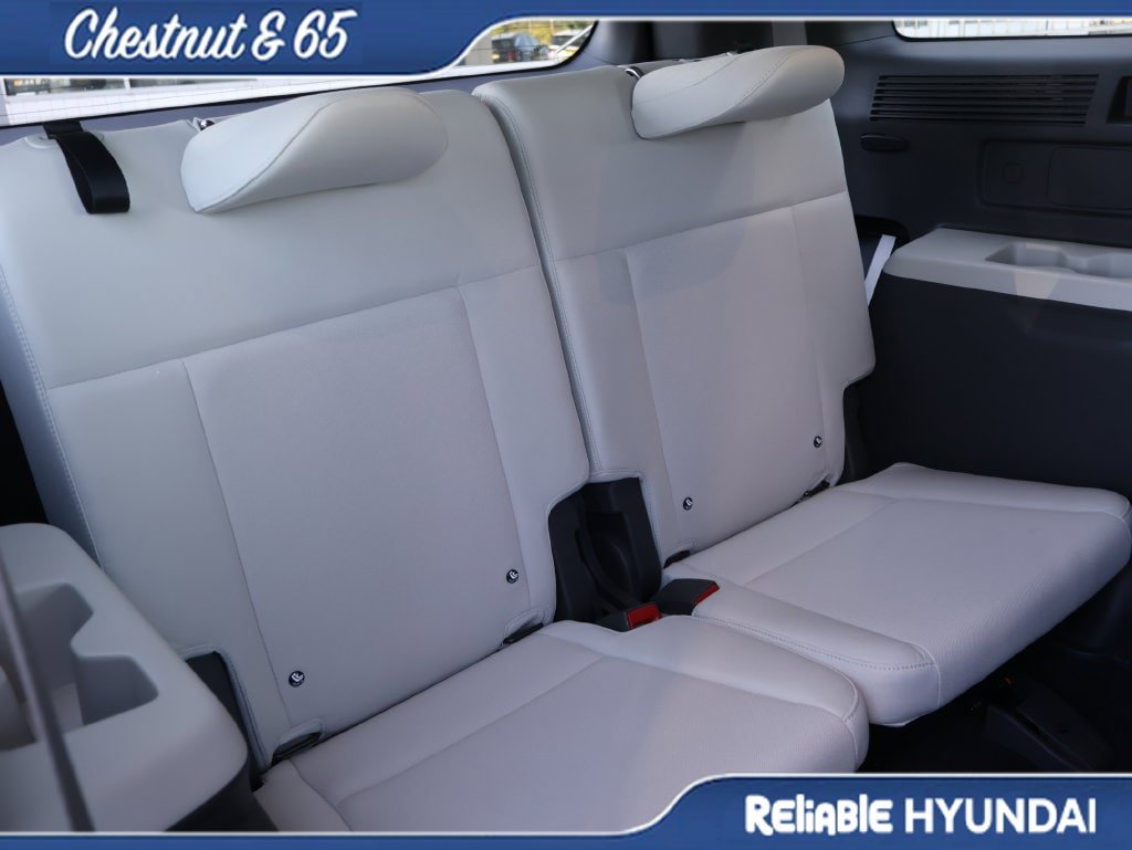 Used 2024 Hyundai Santa Fe SE FWD image 13
