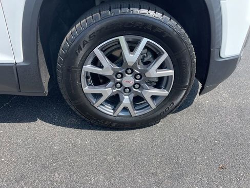 Used 2023 GMC Acadia SLT AWD/4WD image 27