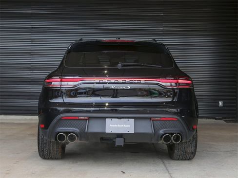 Certified 2024 Porsche Macan S image 6