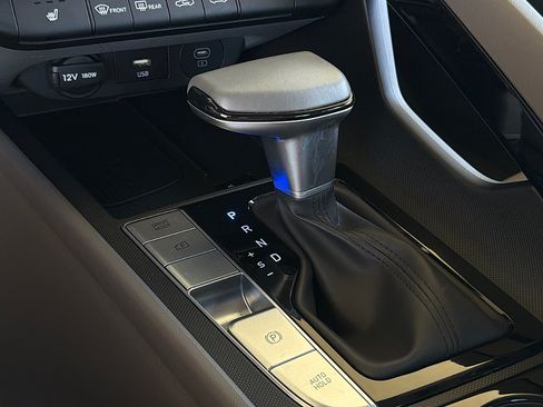 Certified 2025 Hyundai Elantra SEL FWD image 16