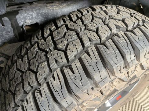 Used 2020 Jeep Gladiator Rubicon image 12