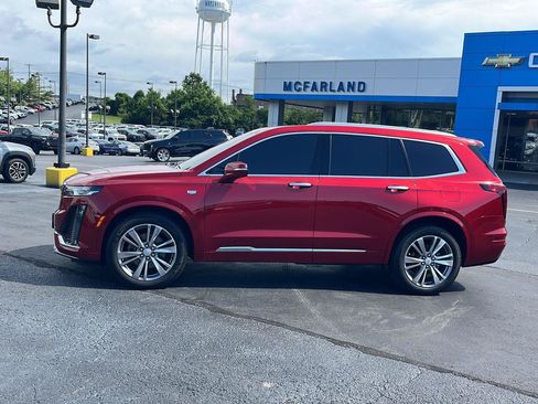 Used 2024 Cadillac XT6 Premium Luxury AWD/4WD image 2
