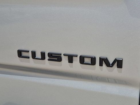 Used 2022 Chevrolet Silverado 1500 Custom w/ LPO, Dark Essentials Package AWD/4WD image 7