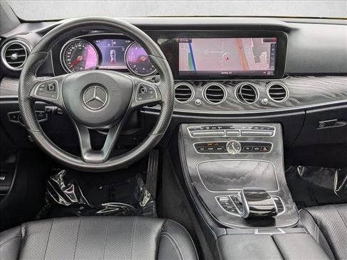 Used 2018 Mercedes-Benz E 300 image 18