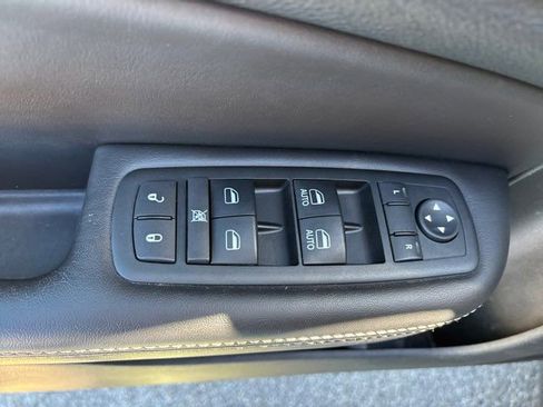 Used 2015 Chrysler 200 C w/ Navigation & Sound Group I image 17