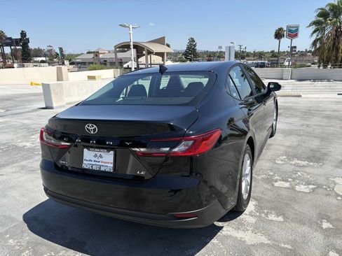 Used 2026 Toyota Camry LE FWD image 36