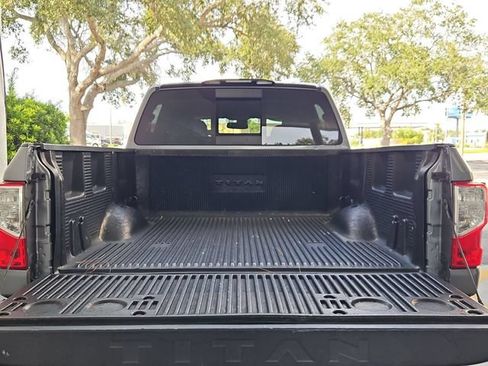 Used 2018 Nissan Titan SV w/ SV Convenience Package RWD image 26