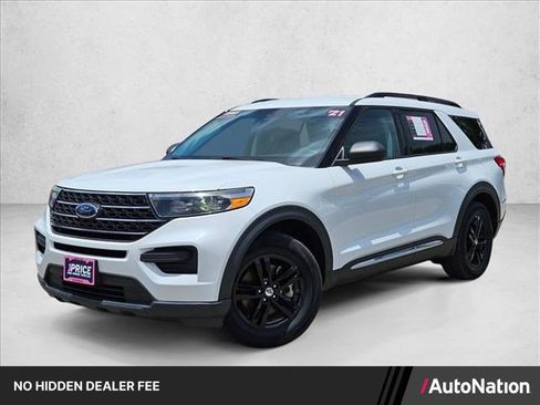 Used 2021 Ford Explorer XLT RWD image 1