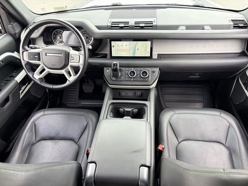 Used 2023 Land Rover Defender 110 SE AWD/4WD image 24