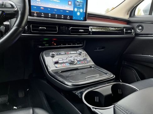 Used 2023 Lincoln Nautilus Reserve w/ Equipment Group 201A image 44