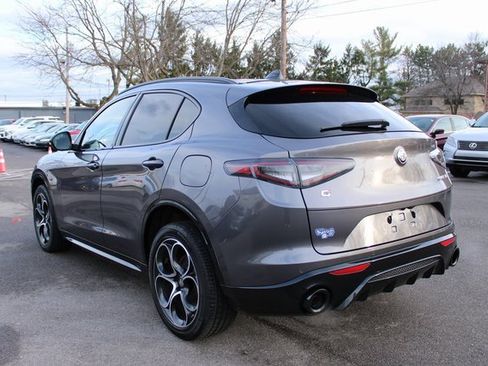 Used 2024 Alfa Romeo Stelvio Veloce image 41