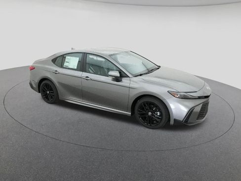 New 2026 Toyota Camry SE image 12