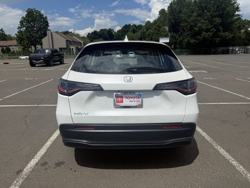 Used 2024 Honda HR-V LX image 6