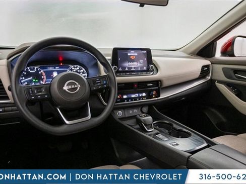 Used 2023 Nissan Rogue SV image 24