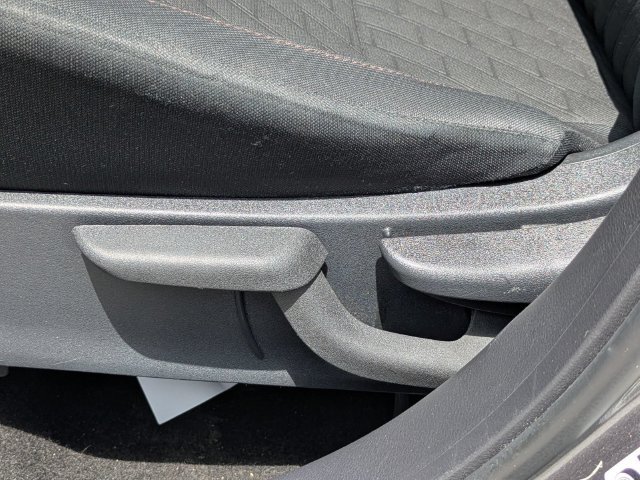 Used 2024 Nissan Kicks SR FWD image 21