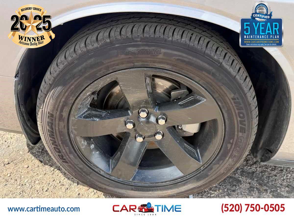 Used 2013 Dodge Challenger SXT w/ Sound Group RWD image 5