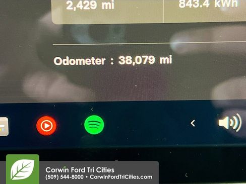 Used 2020 Tesla Model Y Long Range image 2